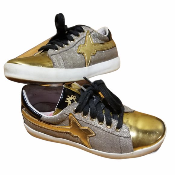 Women's W6YZ Sneakers (Size 6/4C) - Picture 8 of 9